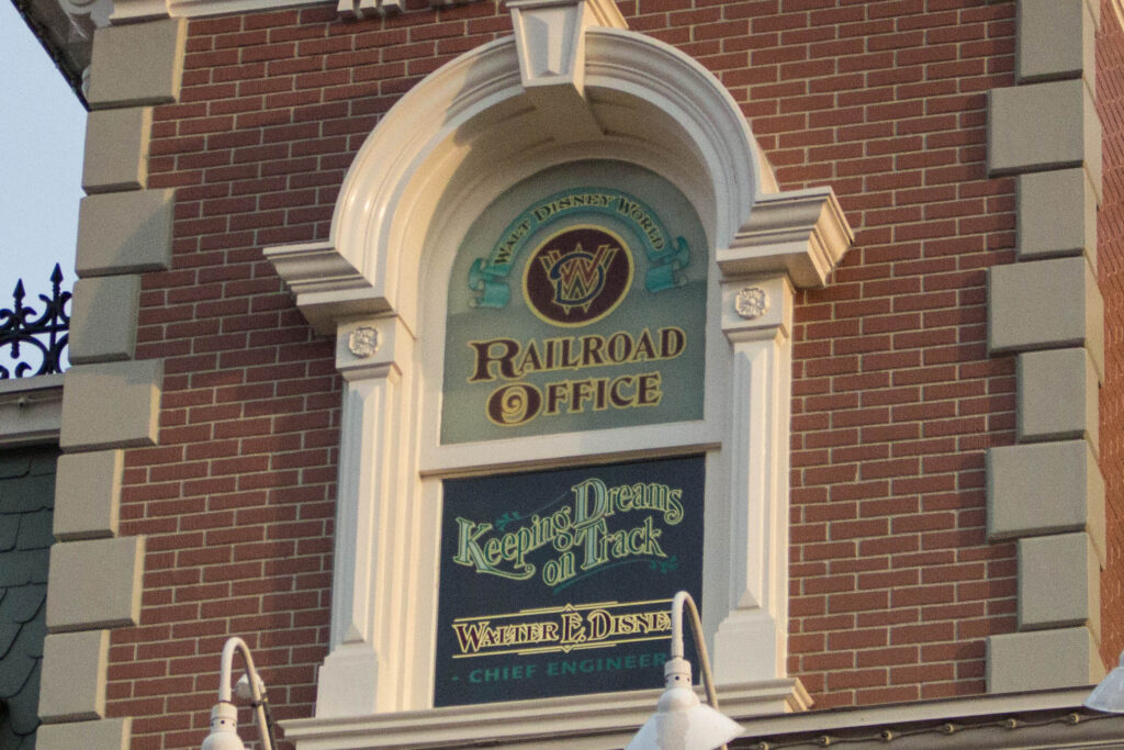 This detail can be seen before you enter Magic Kingdom